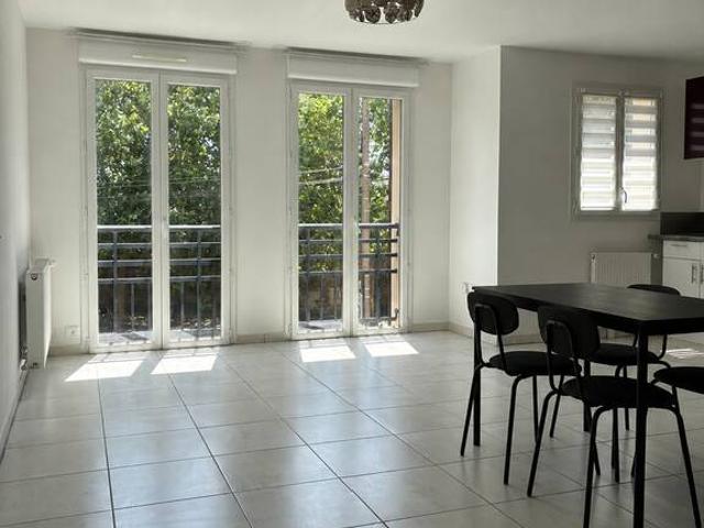 Location Appartement Rue d'Orsonville, Dourdan