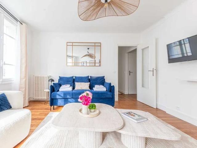 Location Appartement Rue d'Orsel, Paris
