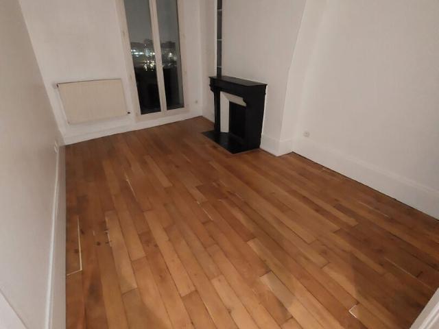 Location Appartement Rue d'Aubervilliers, Paris