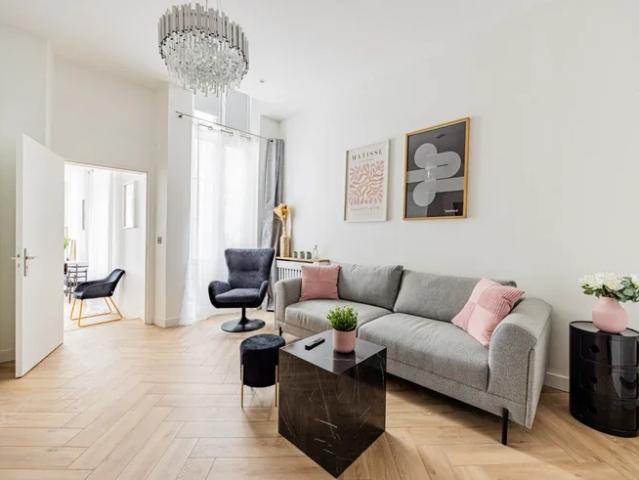 Location Appartement Rue Dauphine, Paris