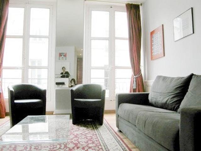 Location Appartement Rue Dauphine, Paris