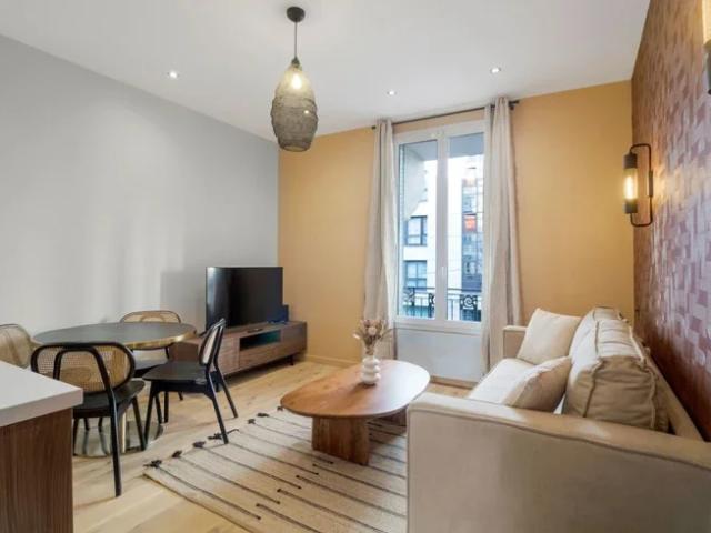 Location Appartement Rue d'Avron, Paris