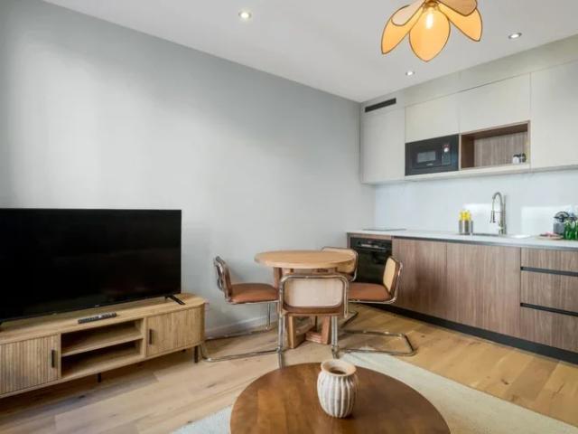 Location Appartement Rue d'Avron, Paris
