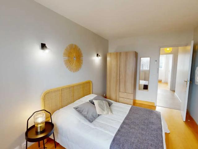 Location Appartement Rue d'Alsace, Levallois Perret