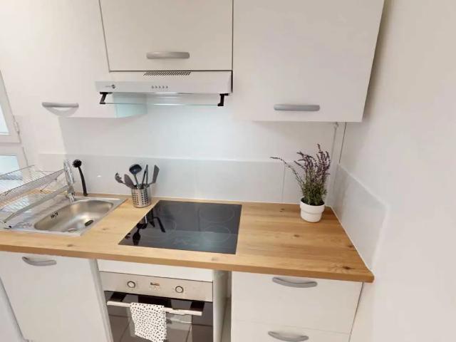 Location Appartement Rue d'Alsace, Paris