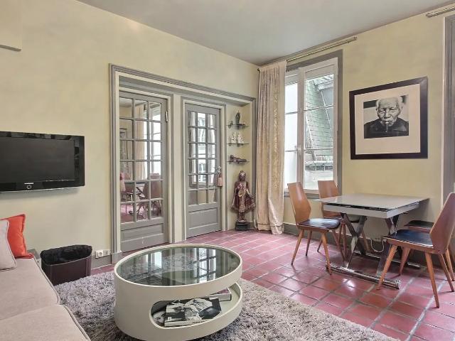 Location Appartement Rue d'Amsterdam, Paris