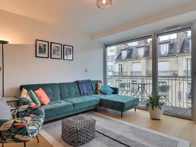 Location Appartement Rue Damrémont, Paris