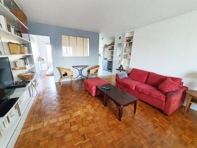 Location Appartement Rue Damrémont, Paris