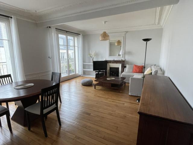 Location Appartement Rue Danton, Levallois Perret