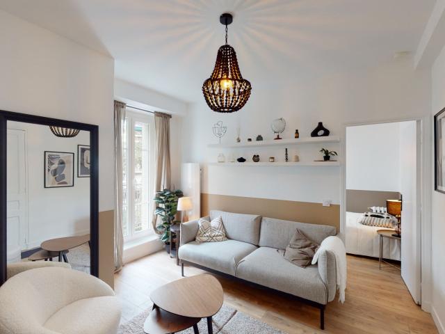 Location Appartement Rue Dareau, Paris