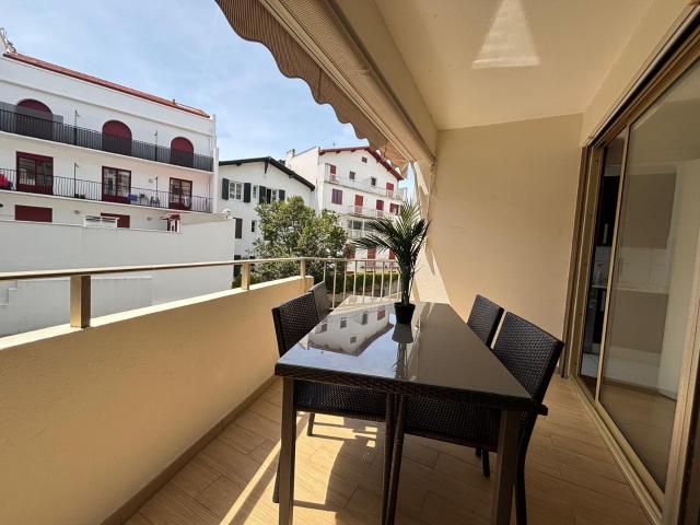 Location Appartement Rue d'Armatonde, Hendaye