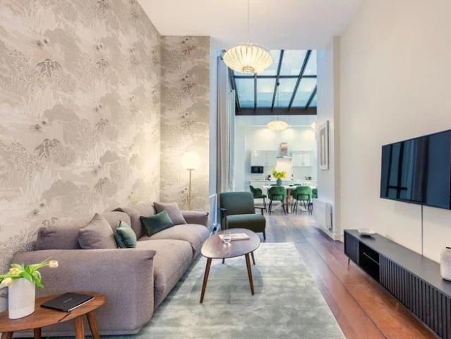 Location Appartement Rue d'Artois, Paris