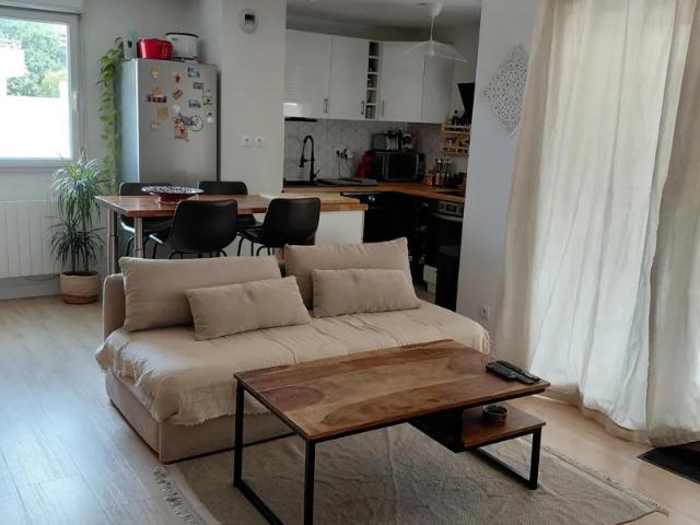 Location Appartement Rue de Carbon Blanc, Ambarès et Lagrave