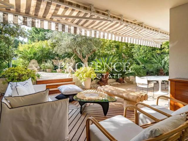 Location Appartement Rue de Cassis, Marseille