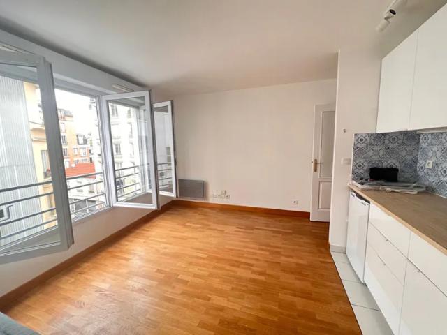 Location Appartement Rue de Chambéry, Paris