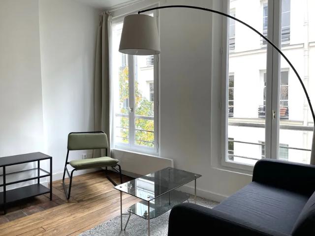Location Appartement Rue de Charenton, Paris