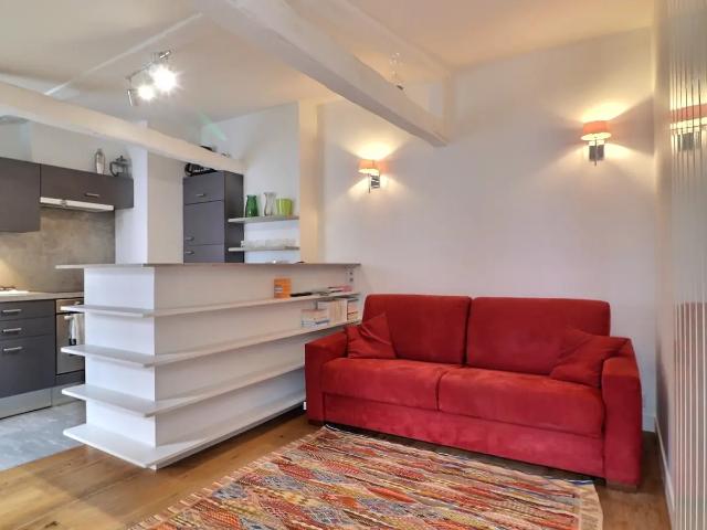 Location Appartement Rue de Charenton, Paris