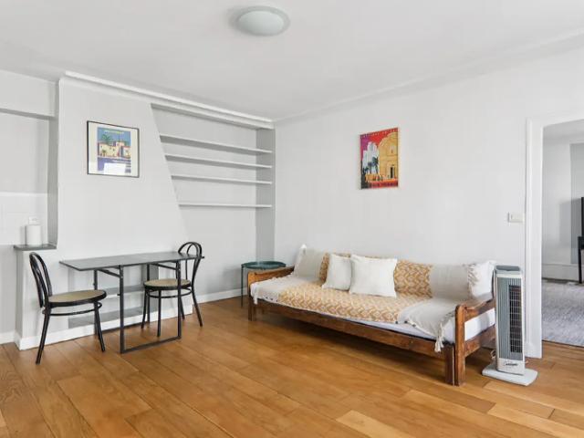 Location Appartement Rue de Charenton, Paris