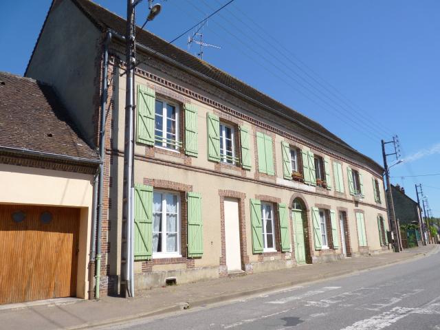 Location Appartement Rue de Chartres, Longny les Villages