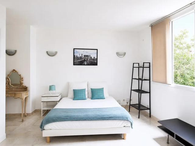 Location Appartement Rue de Clignancourt, Paris