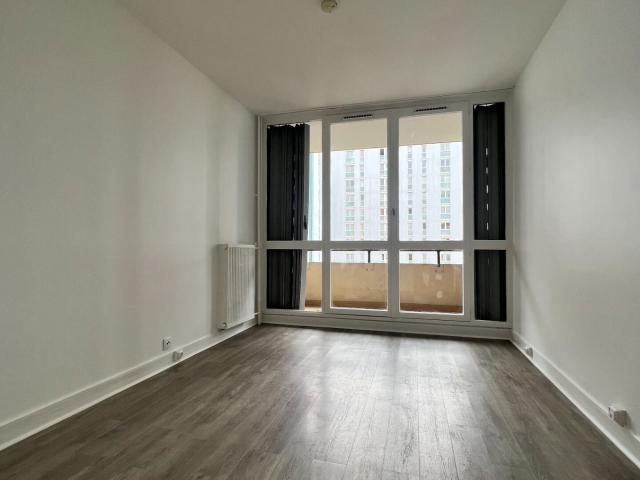 Location Appartement Rue de Crimée, Paris