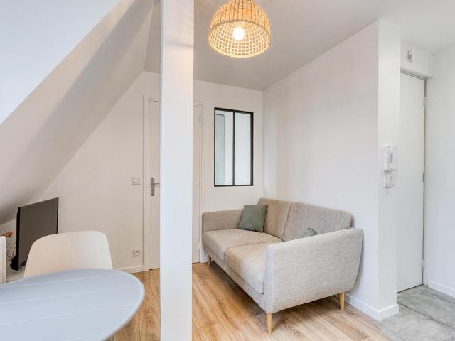 Location Appartement Rue de Bagnolet, Paris
