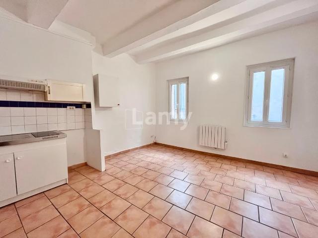 Location Appartement Rue de Bédarrides, Aix en Provence
