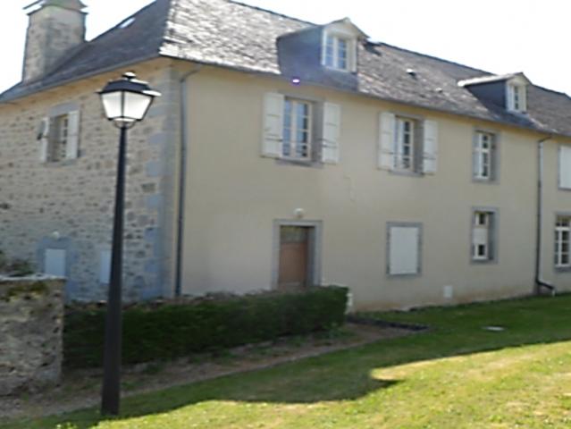 Location Appartement Rue de Bel Air, Cassaniouze