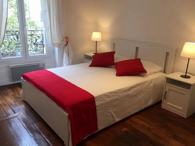 Location Appartement Rue de Belleville, Paris