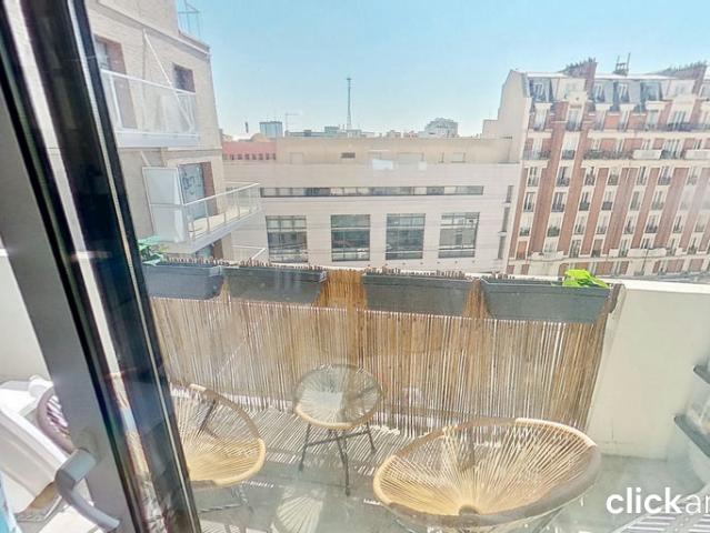 Location Appartement Rue de Belleville, Paris