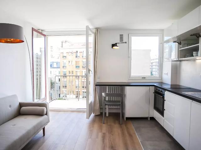 Location Appartement Rue de Belleville, Paris
