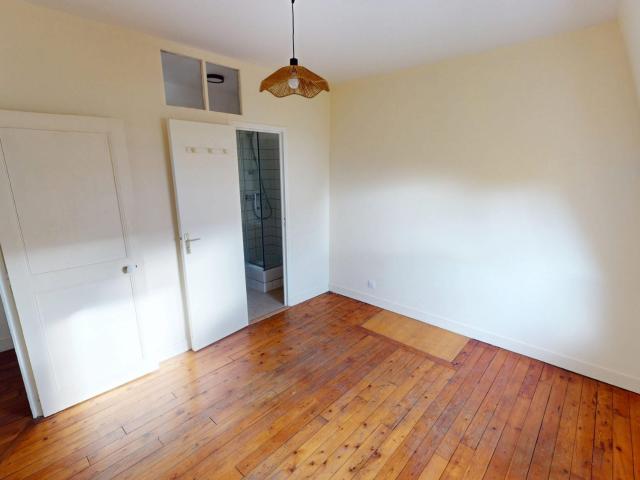 Location Appartement Rue de Bellebat, Orléans