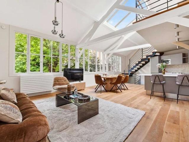 Location Appartement Rue de Bruxelles, Paris