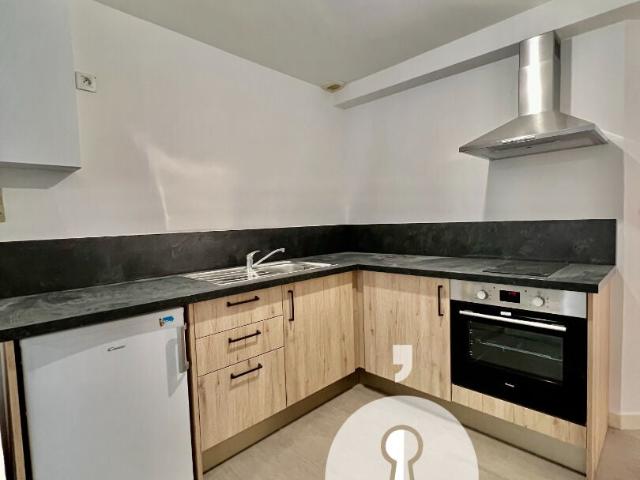 Location Appartement Rue de Grenoux, Laval
