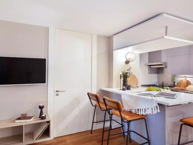 Location Appartement Rue de Grenelle, Paris