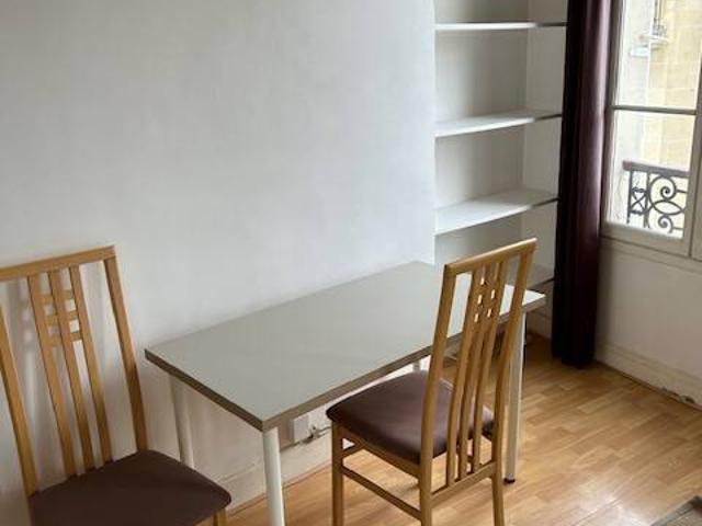 Location Appartement Rue de Grenelle, Paris