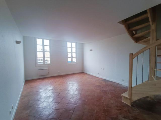 Location Appartement Rue Notre Dame, Revel