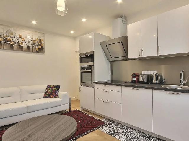 Location Appartement Rue de Dunkerque, Paris