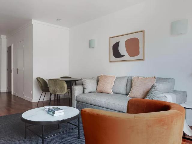 Location Appartement Rue de Fleurus, Paris