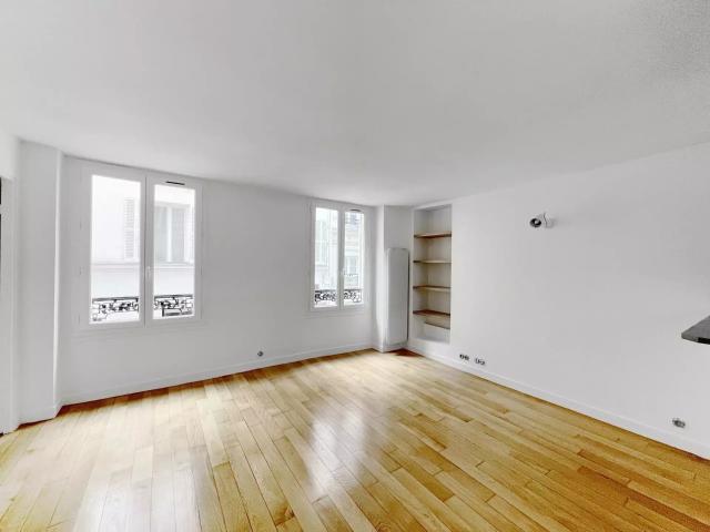Location Appartement Rue de Hanovre, Paris