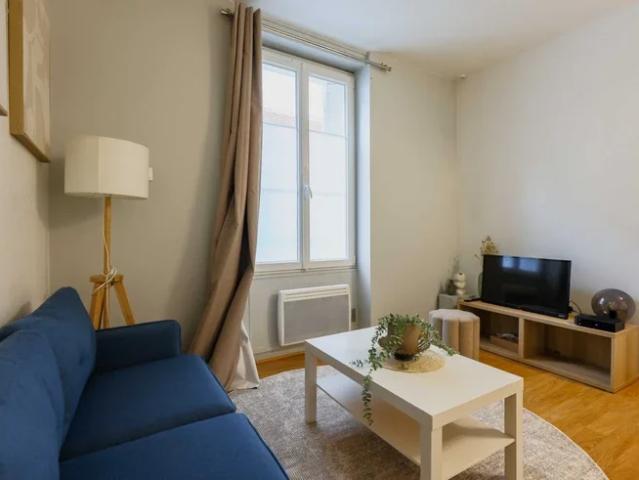 Location Appartement Rue de Lourmel, Paris
