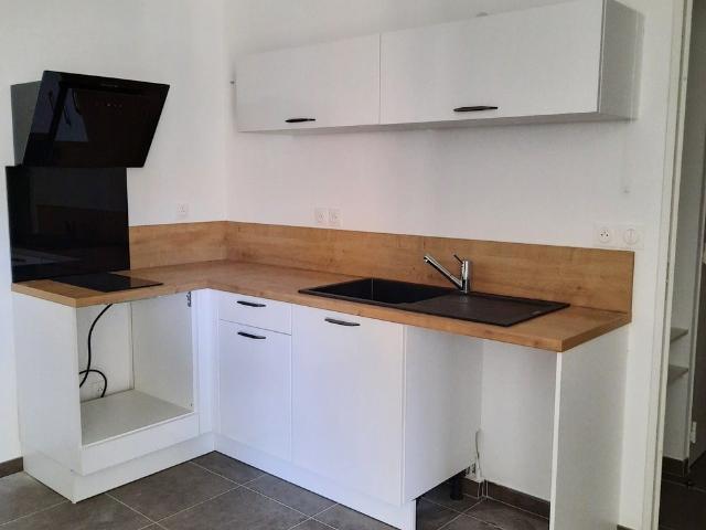 Location Appartement Rue de Locarno, Marseille