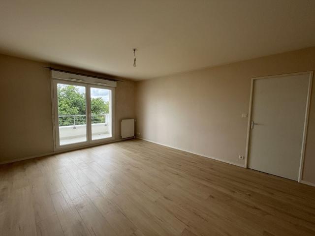 Location Appartement Rue de Lorient, Rennes