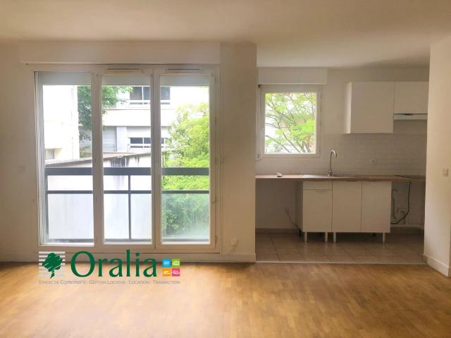 Location Appartement Rue de la Cour des Noues, Paris