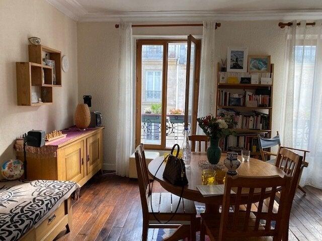 Location Appartement Rue de la Collégiale, Paris