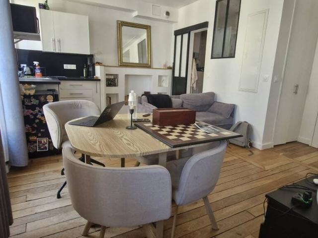 Location Appartement Rue de la Collégiale, Paris