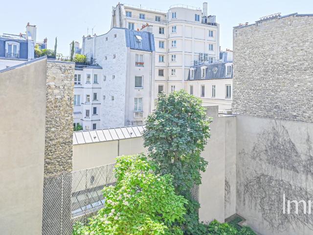 Location Appartement Rue de la Comète, Paris