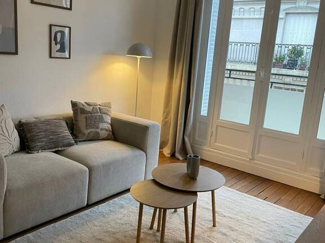 Location Appartement Rue de la Convention, Paris