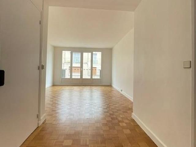 Location Appartement Rue de la Convention, Paris