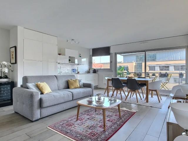 Location Appartement Rue de la Convention, Paris